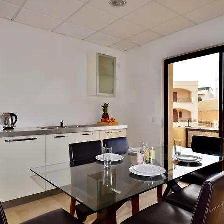 Affittacamere City Living Tk 2 Rm 3. *